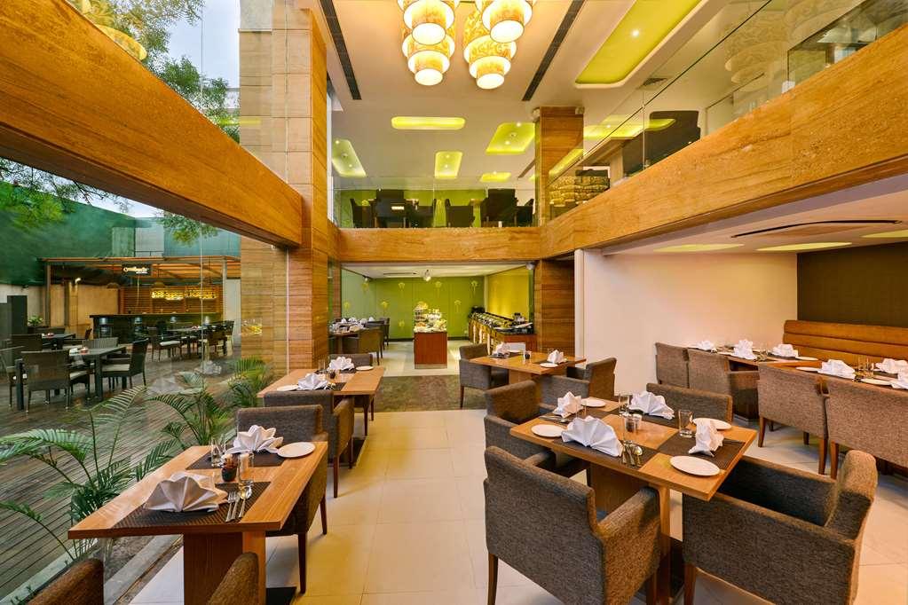 ควอลิตี้ อินน์ คุรคาออน คูร์เคาน์ ร้านอาหาร รูปภาพ